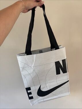 NIKE TOKYO RECYCLED TOTE BAG